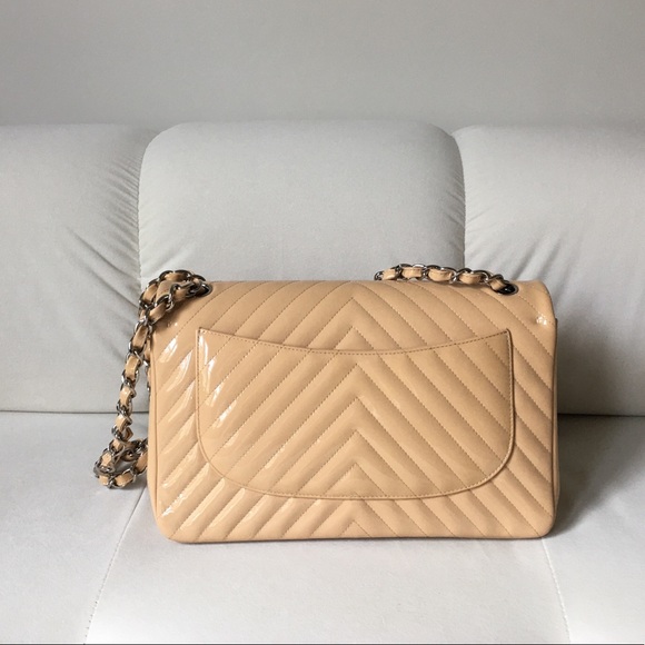 🎊2x HOST PICK🎊 Rare Chevron Chanel Jumbo Double Flap Bag - Picture 4 of 17